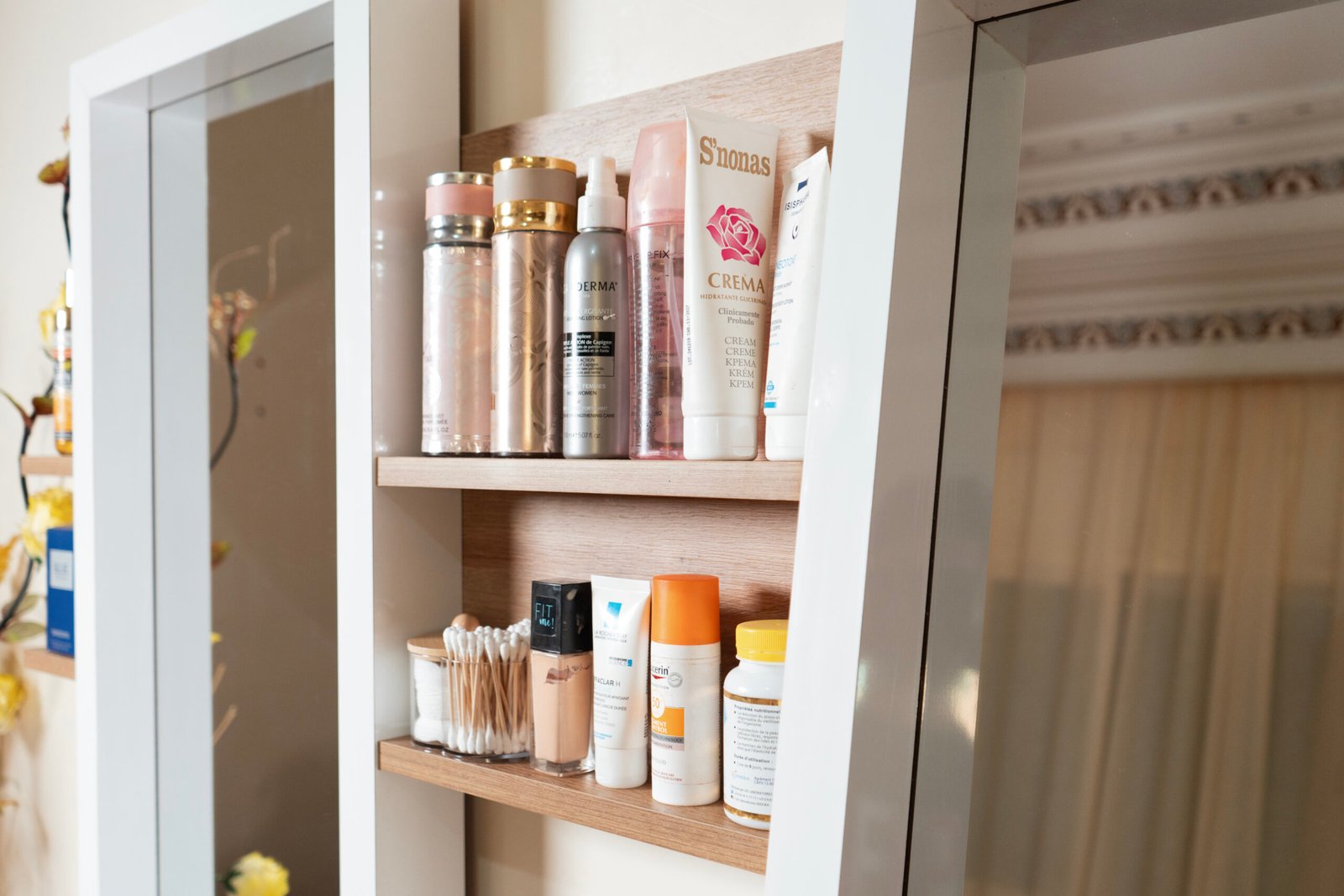 Meuble Pero – Design moderne et luxueux avec miroirs à double cadre – Image 7