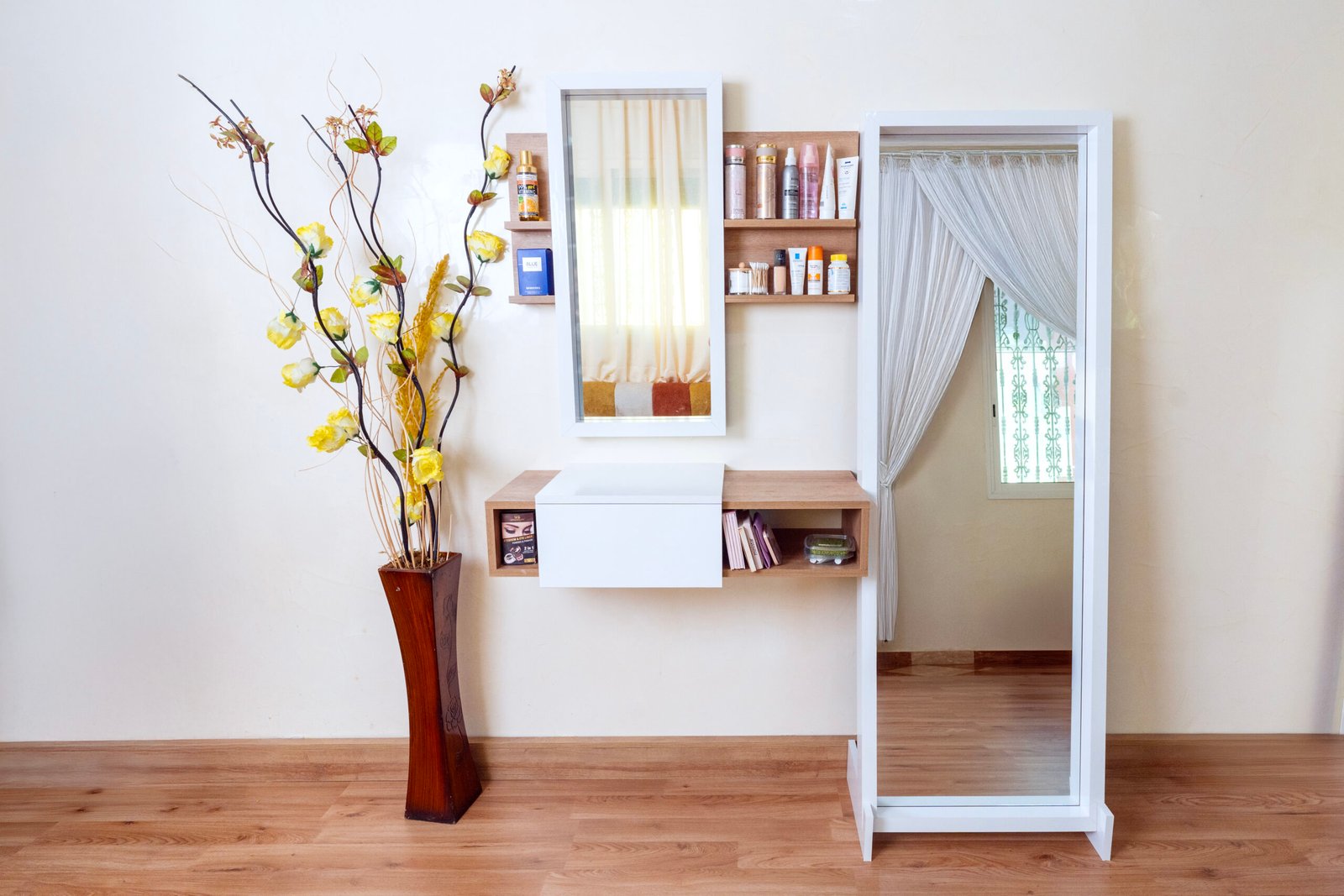 Meuble Pero – Design moderne et luxueux avec miroirs à double cadre – Image 2