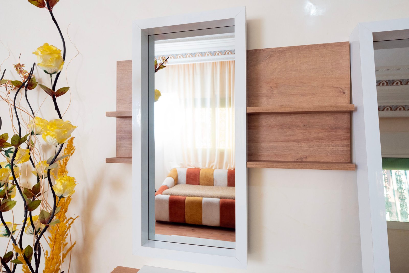 Meuble Pero – Design moderne et luxueux avec miroirs à double cadre – Image 6